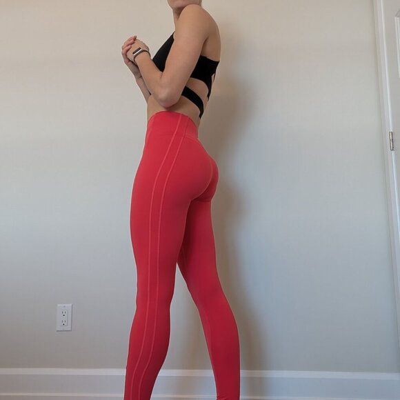 Alphalete , Pulse Kinetic Leggings, Red ( Coral)Model Measurement He, Size Small - Picture 9 of 9